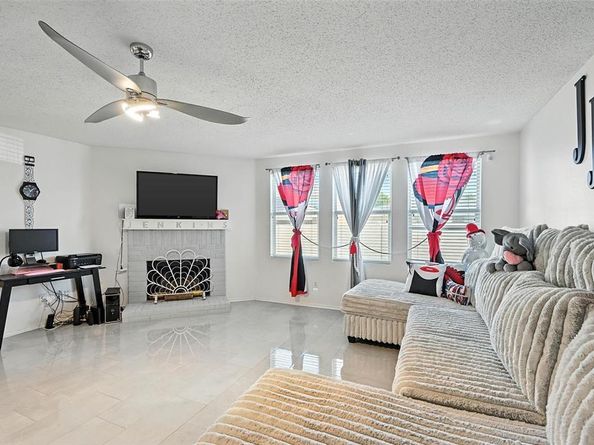 2828  Amber Waves Lane , Lancaster Texas 75134