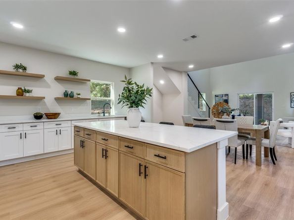413  Sparks Street , Dallas Texas 75203