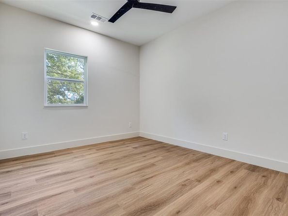 413  Sparks Street , Dallas Texas 75203