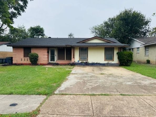 7411  Greenspan Avenue , Dallas Texas 75232