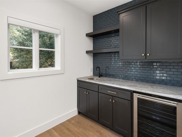 6933  Wabash Circle , Dallas Texas 75214
