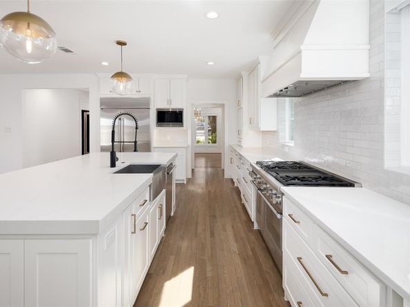 6933  Wabash Circle , Dallas Texas 75214