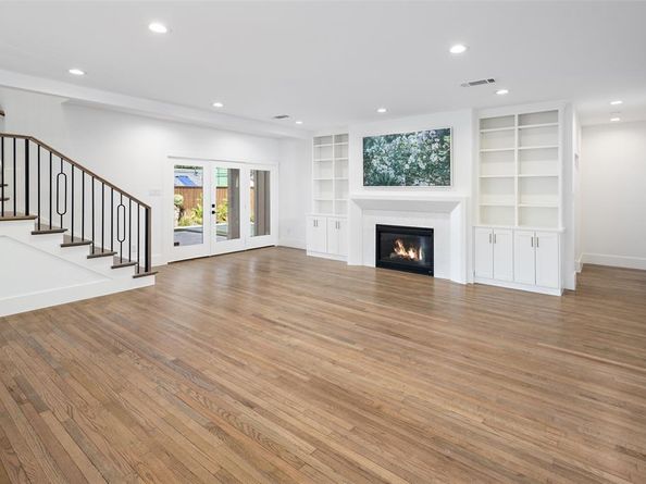 6933  Wabash Circle , Dallas Texas 75214