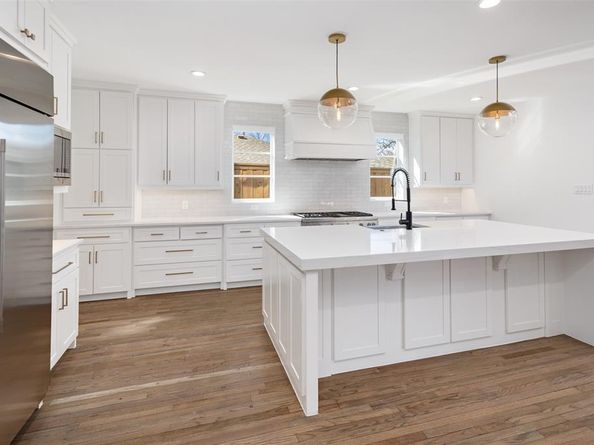 6933  Wabash Circle , Dallas Texas 75214