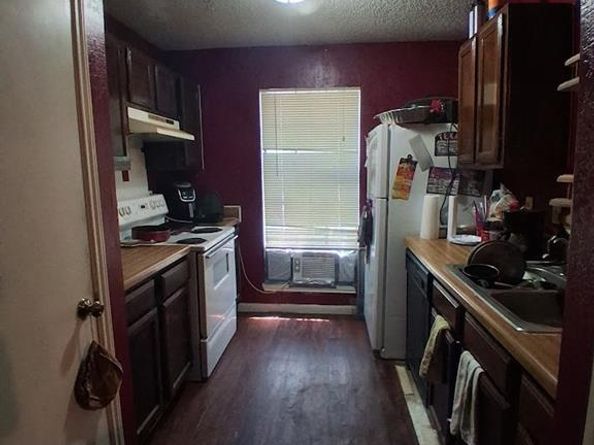 615  Red Coat Lane , Arlington Texas 76002