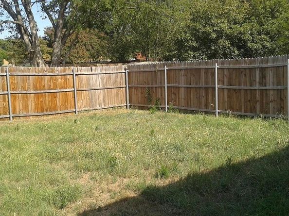 615  Red Coat Lane , Arlington Texas 76002