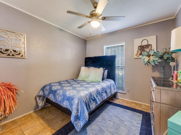 8633  Baumgarten Drive , Dallas Texas 75228