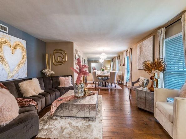 8633  Baumgarten Drive , Dallas Texas 75228