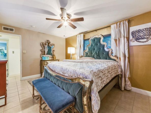 8633  Baumgarten Drive , Dallas Texas 75228