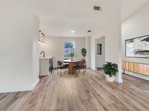 1609  Country Lane , Arlington Texas 76018