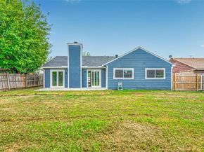 1609  Country Lane , Arlington Texas 76018