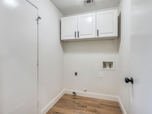 1609  Country Lane , Arlington Texas 76018