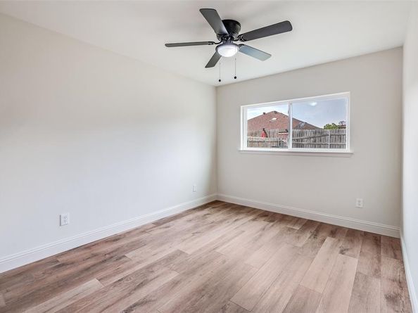 1609  Country Lane , Arlington Texas 76018