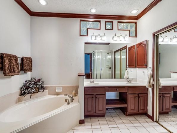 2610  Bordeaux Drive , McKinney Texas 75070