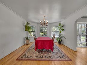 1531  Cedar Hill Avenue , Dallas Texas 75208