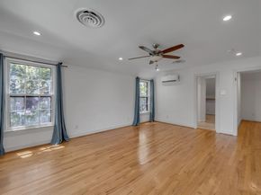 1531  Cedar Hill Avenue , Dallas Texas 75208