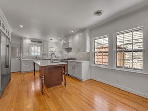 1531  Cedar Hill Avenue , Dallas Texas 75208
