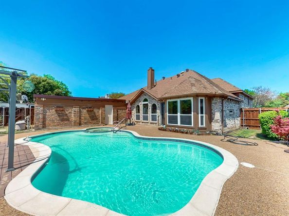622  Meadowcrest Drive , Highland Village Texas 75077