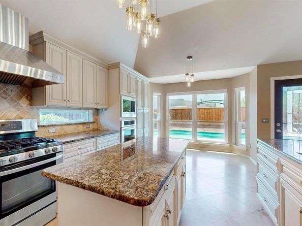 622  Meadowcrest Drive , Highland Village Texas 75077