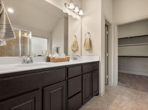 1046  Cydnie Street , Kennedale Texas 76060