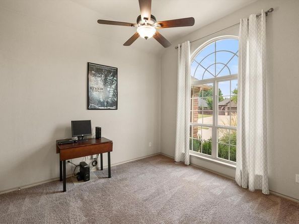 1046  Cydnie Street , Kennedale Texas 76060