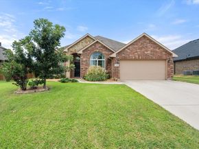 1046  Cydnie Street , Kennedale Texas 76060