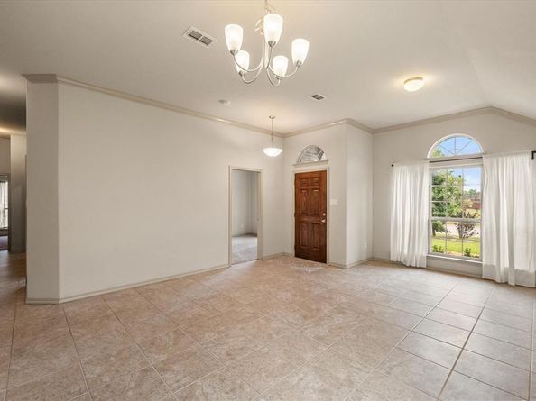 1046  Cydnie Street , Kennedale Texas 76060