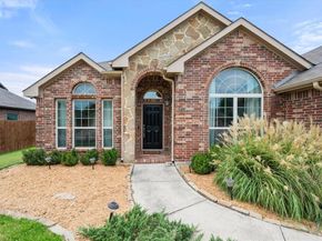 1046  Cydnie Street , Kennedale Texas 76060