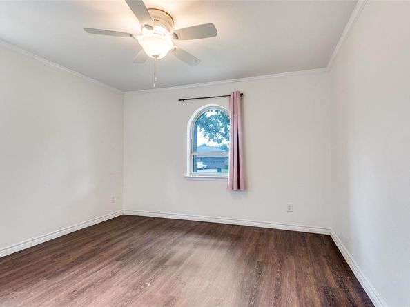 1332 W Redbud Drive , Hurst Texas 76053