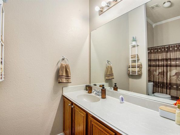 1028  Hickory Bend Lane , Fort Worth Texas 76108