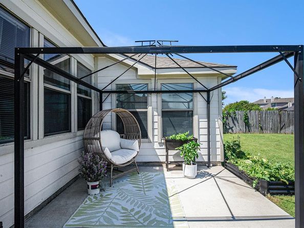 1028  Hickory Bend Lane , Fort Worth Texas 76108