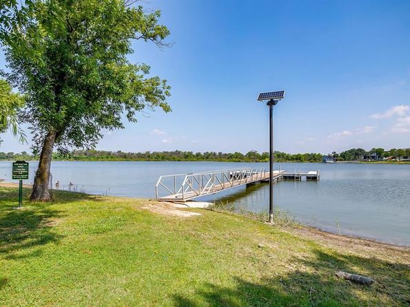 6251  Paper Shell Way , Fort Worth Texas 76179