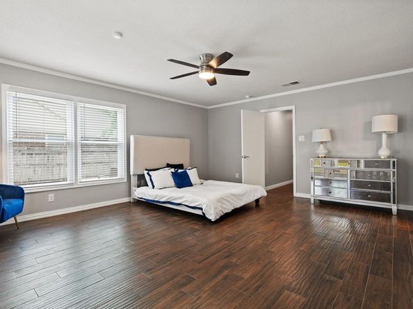 2617  Benbrook Boulevard , Fort Worth Texas 76109