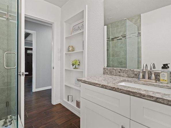 2617  Benbrook Boulevard , Fort Worth Texas 76109