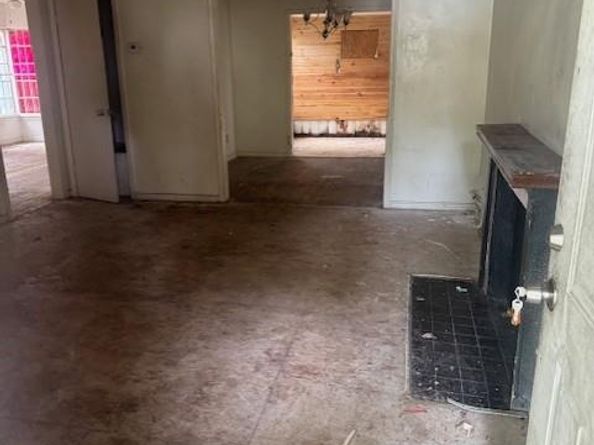 1431  Carson Street , Dallas Texas 75216