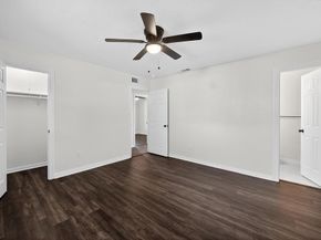 205  Volunteer Drive , Arlington Texas 76014