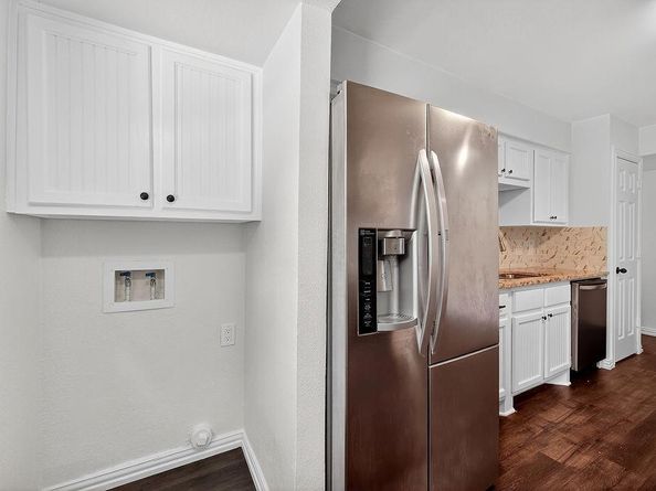 205  Volunteer Drive , Arlington Texas 76014