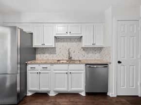 205  Volunteer Drive , Arlington Texas 76014