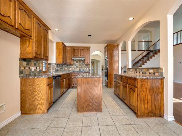 2727  Gillespie Court , Grand Prairie Texas 75052