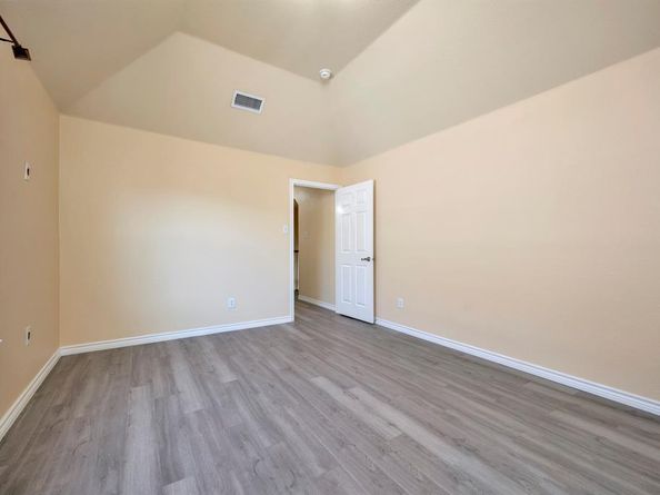 2727  Gillespie Court , Grand Prairie Texas 75052