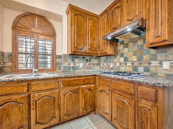 2727  Gillespie Court , Grand Prairie Texas 75052