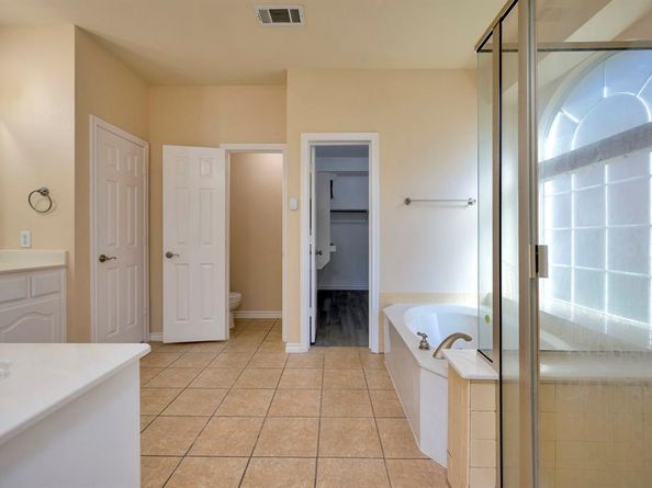 2727  Gillespie Court , Grand Prairie Texas 75052