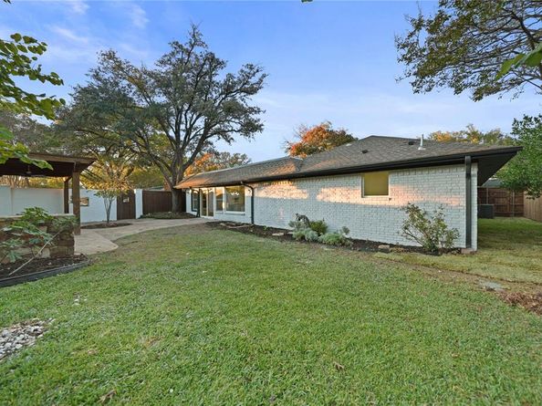 7736  Woodstone Lane , Dallas Texas 75248