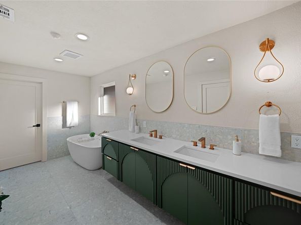 7736  Woodstone Lane , Dallas Texas 75248