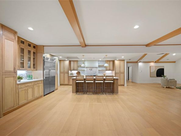 7736  Woodstone Lane , Dallas Texas 75248