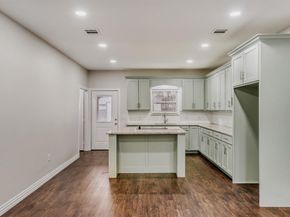 713 S Willomet Avenue , Dallas Texas 75208