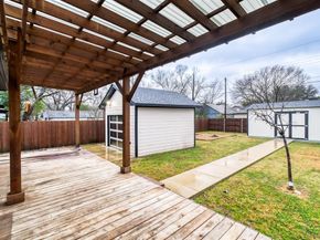 713 S Willomet Avenue , Dallas Texas 75208