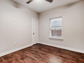 713 S Willomet Avenue , Dallas Texas 75208