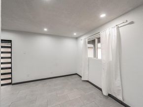 10332  Tamworth Drive , Dallas Texas 75217