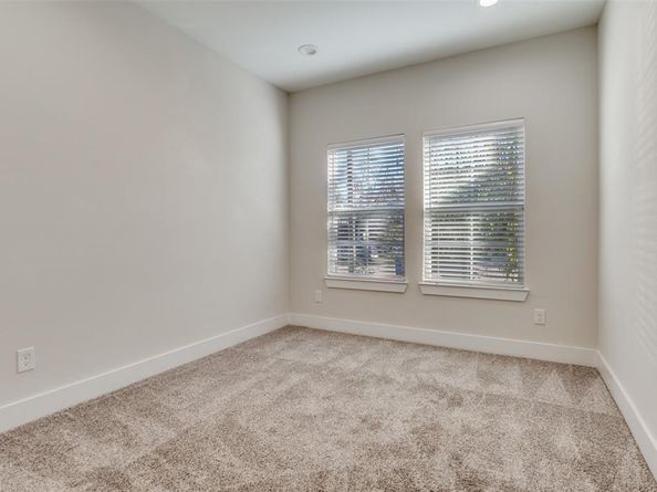 4019  Soloman Drive , Dallas Texas 75212